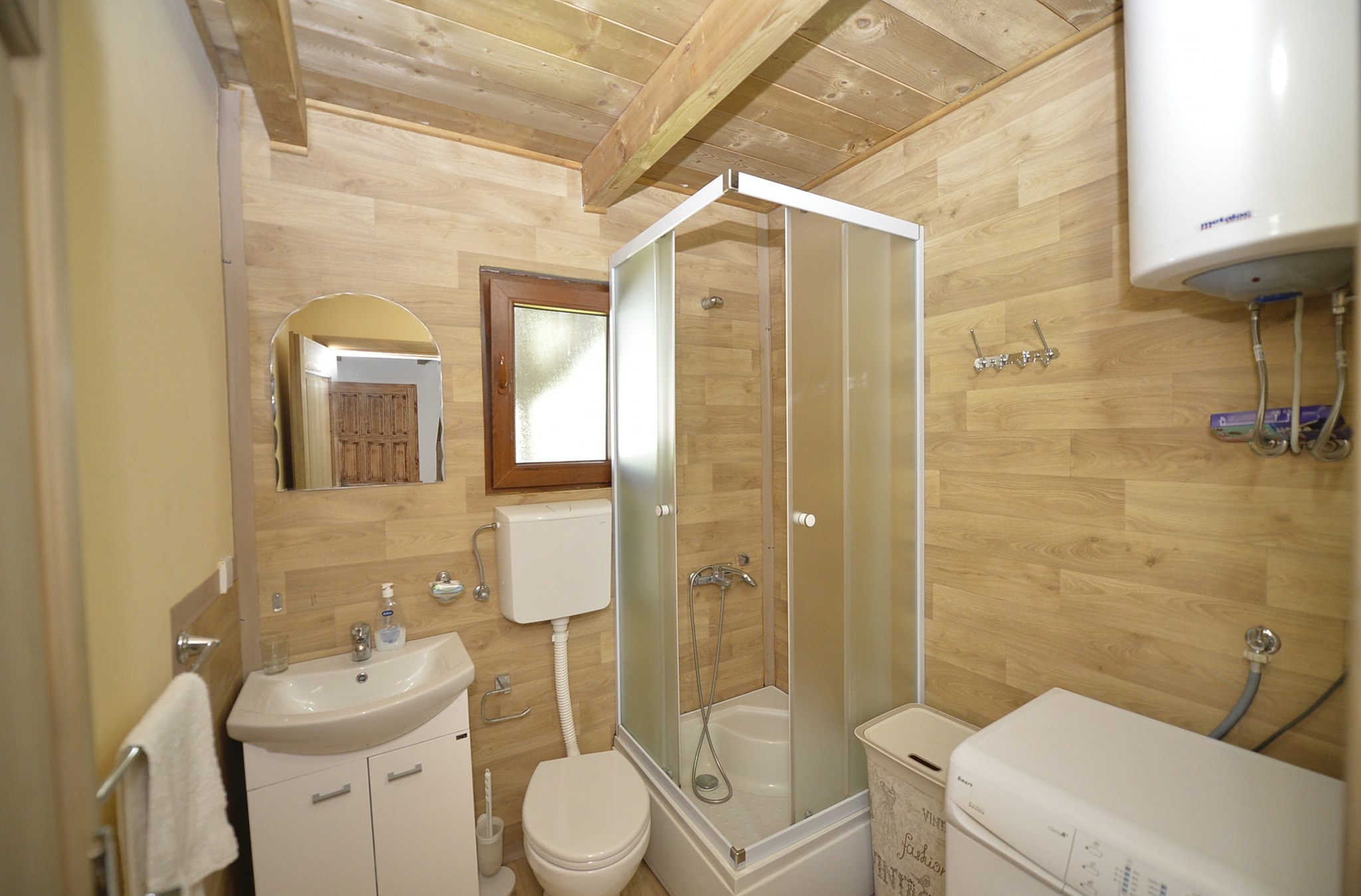 sojenica kuica FILIPA enjoyadabojana